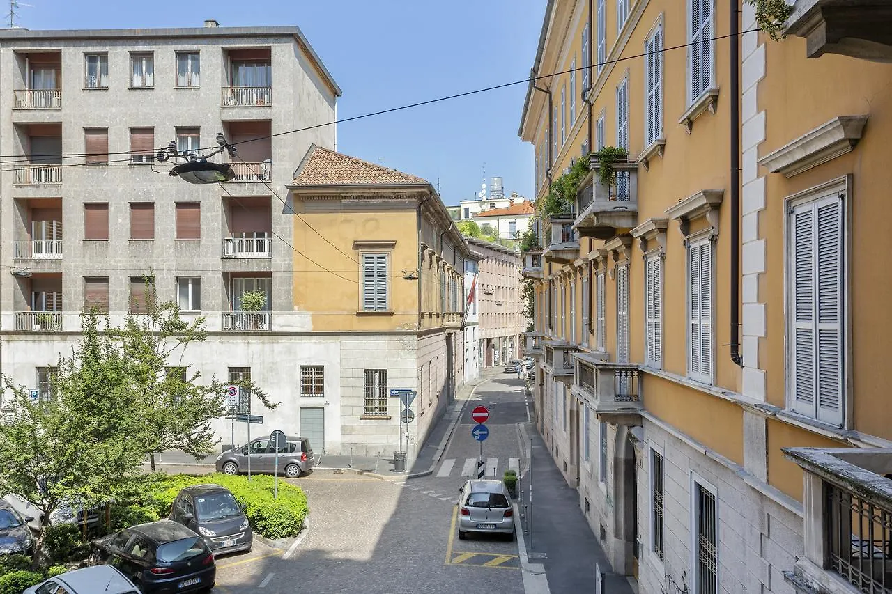 Apartment S. Maria Valle Central Roomy Flat Milan
