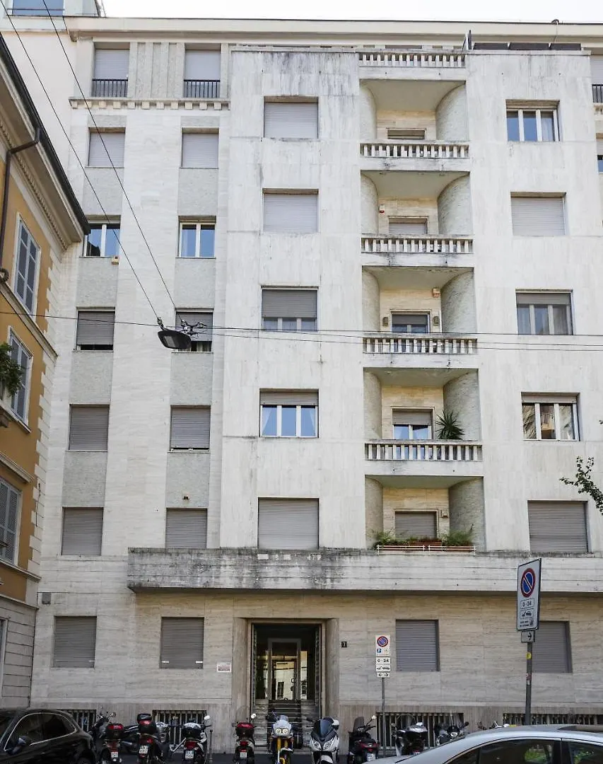 Apartamento S. Maria Valle Central Roomy Flat Milán