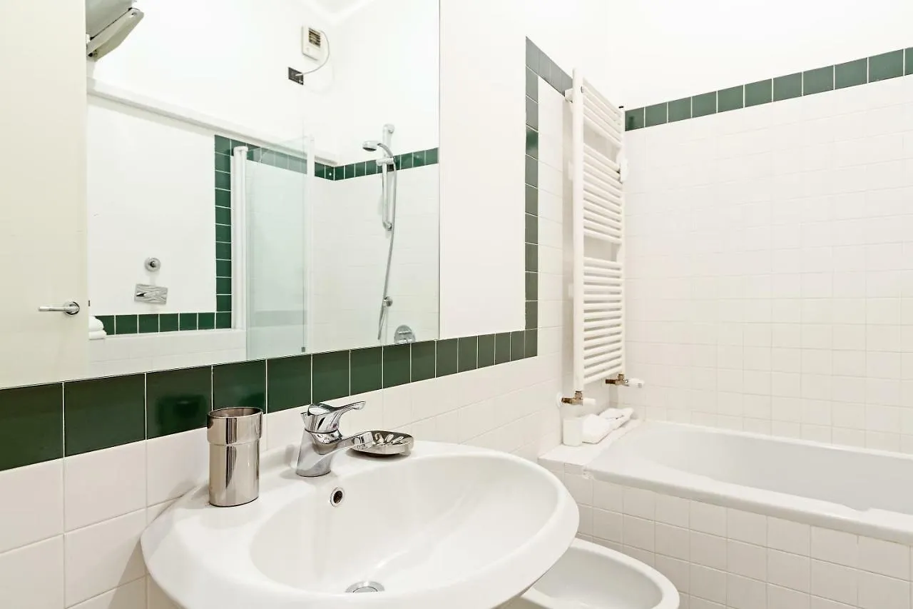 Apartamento S. Maria Valle Central Roomy Flat Milán